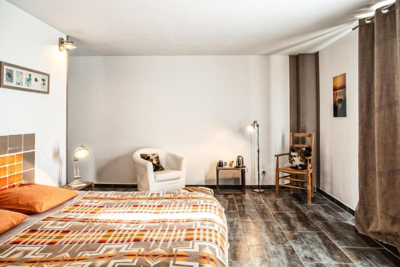 Bed and Breakfast Mas de Bouvet en Camargue à Albaron Extérieur photo