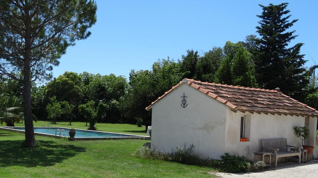 Bed and Breakfast Mas de Bouvet en Camargue à Albaron Extérieur photo