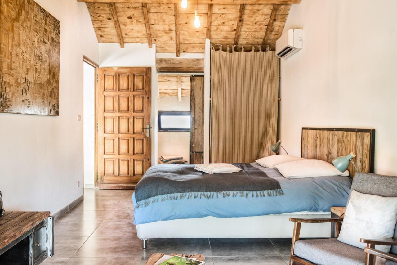 Bed and Breakfast Mas de Bouvet en Camargue à Albaron Extérieur photo